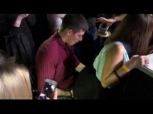 ❤️ Echte seks yn in Russyske nachtclub. 18-jierrich Russysk famke yn 'e anus en fagina neukt yn in nachtclub Just porno by ús fy.watchhentai.ru